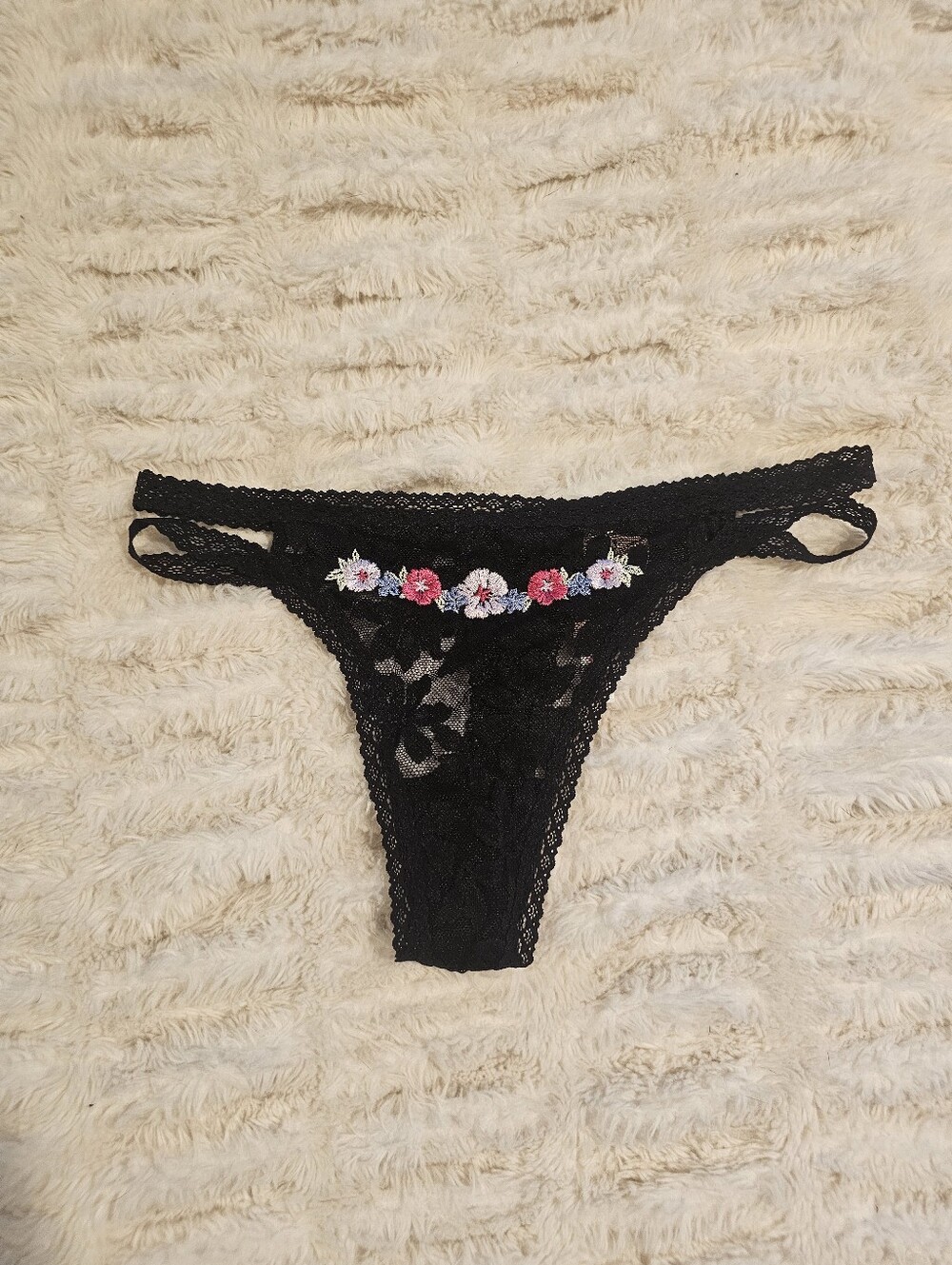 PINK Black Lace Floral Thong Small